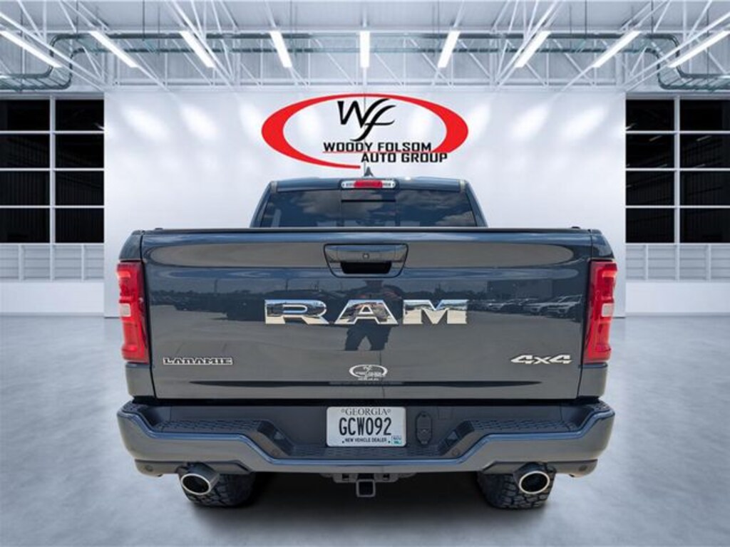 New 2026 Ram 1500 LARAMIE CREW CAB 4X4 5'7 BOX Pickup