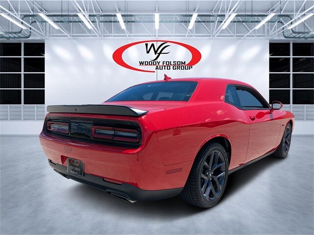 2023 Dodge Challenger R/T photo 3