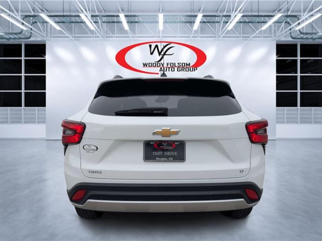 Used 2025 Chevrolet Trax LT SUV