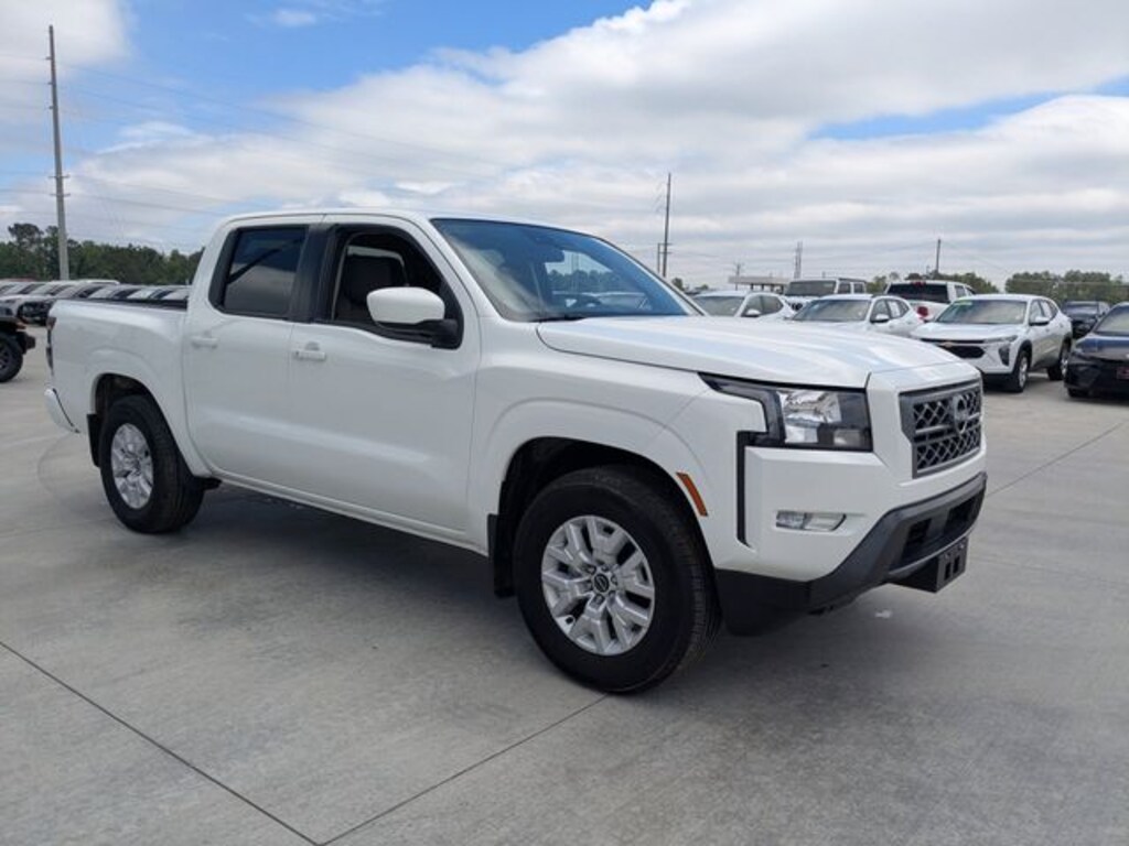 Used 2024 Nissan Frontier SV Truck Crew Cab