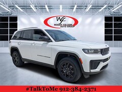 2026 Jeep Grand Cherokee LAREDO ALTITUDE 4X2 Sport Utility