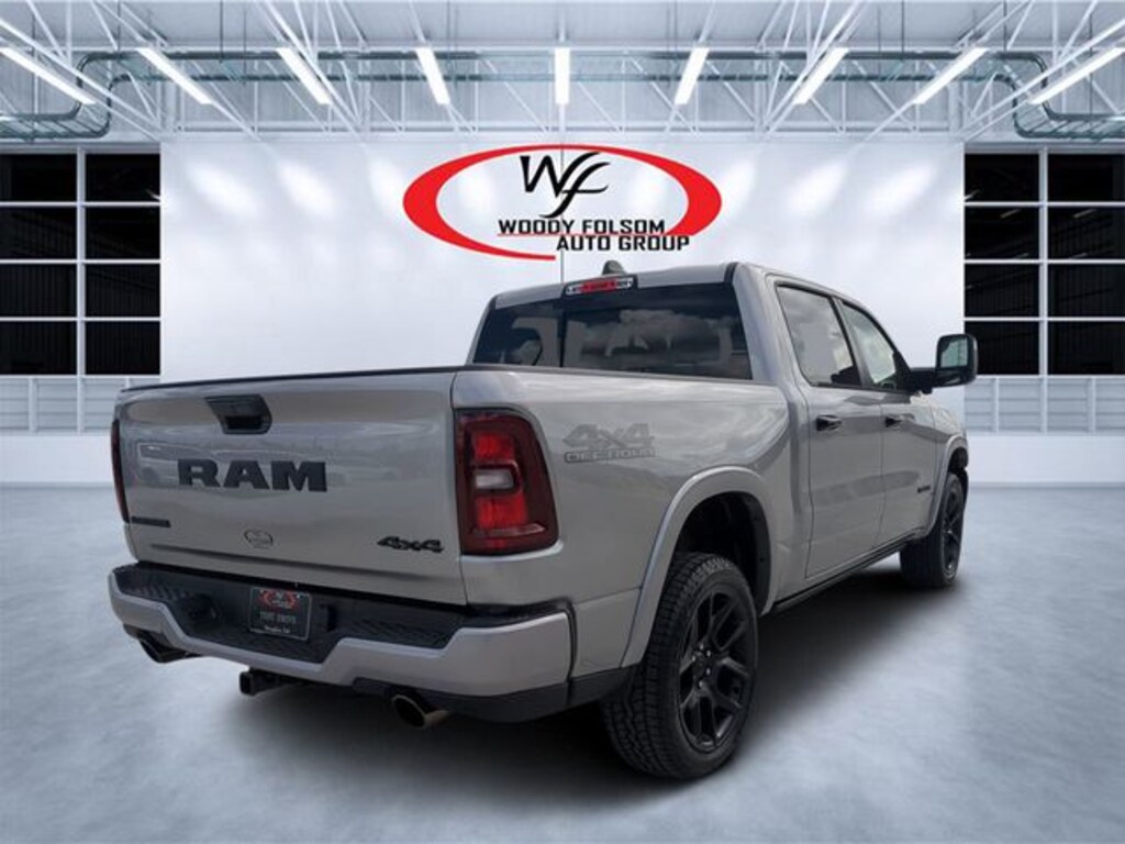 New 2025 Ram 1500 LARAMIE CREW CAB 4X4 5'7 BOX Pickup