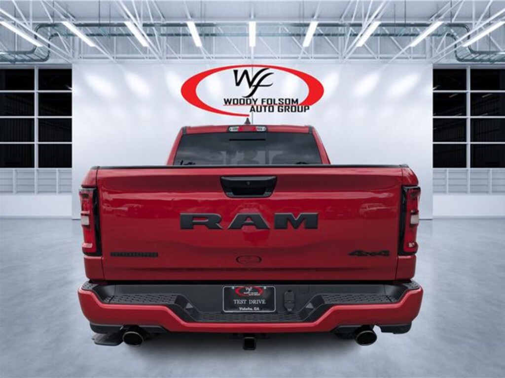 New 2026 Ram 1500 BIG HORN CREW CAB 4X4 5'7 BOX Pickup