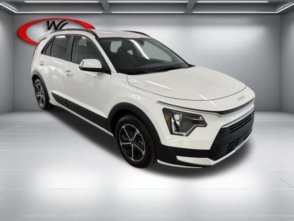 Used 2025 Kia Niro EX SUV
