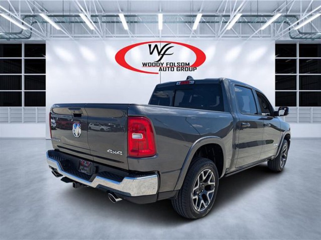 New 2026 Ram 1500 LARAMIE CREW CAB 4X4 5'7 BOX Pickup