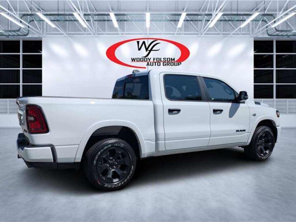 New 2026 Ram 1500 BIG HORN CREW CAB 4X4 5'7 BOX Pickup