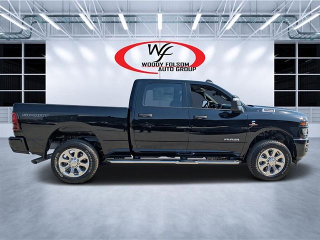 New 2026 Ram 2500 BIG HORN CREW CAB 4X4 6'4 BOX Pickup