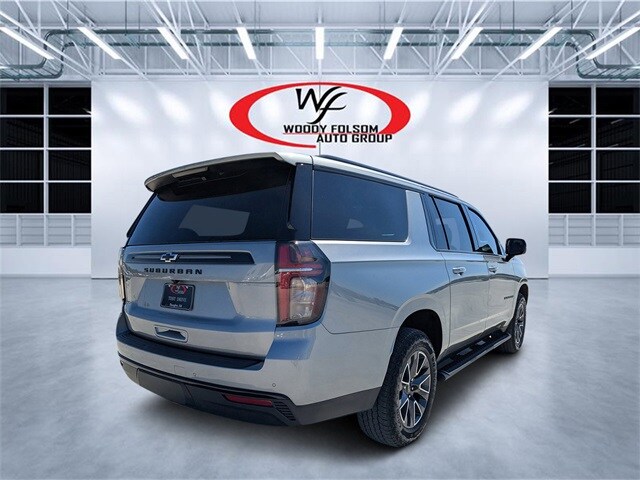 2024 Chevrolet Suburban Z71 photo 3