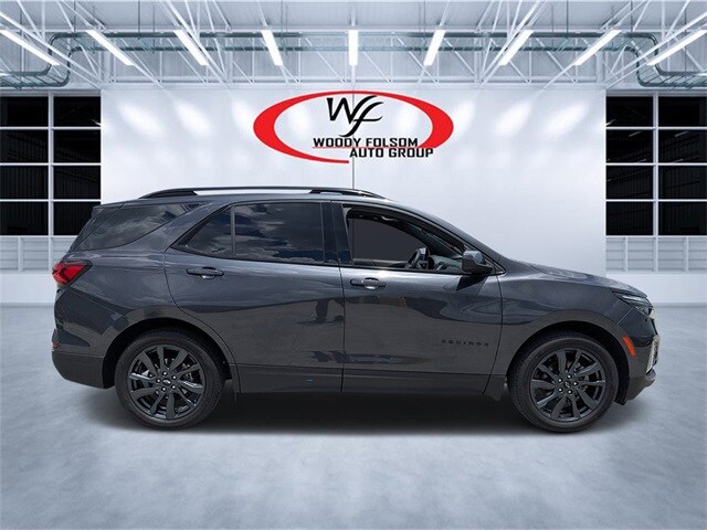 2023 Chevrolet Equinox RS photo 2