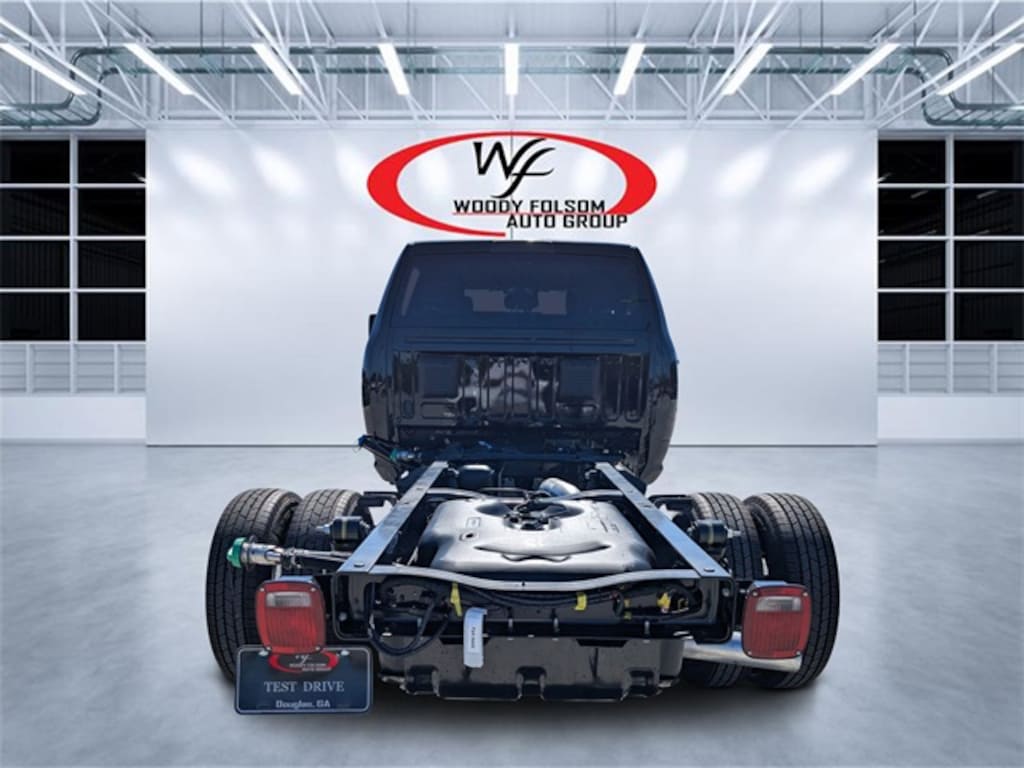 New 2026 Ram 3500 Chassis Cab 3500 TRADESMAN CREW CAB CHASSIS 4X4 60' CA Pickup