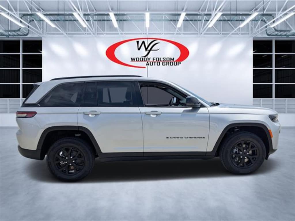 New 2026 Jeep Grand Cherokee LAREDO ALTITUDE 4X2 Sport Utility