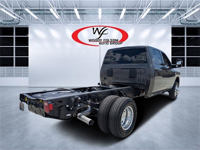 2025 Ram 3500 Tradesman photo 4