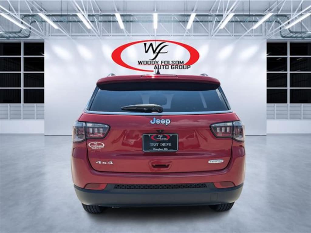 Used 2023 Jeep Compass Latitude SUV