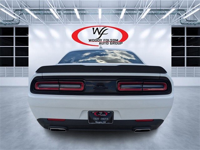 2022 Dodge Challenger GT photo 2
