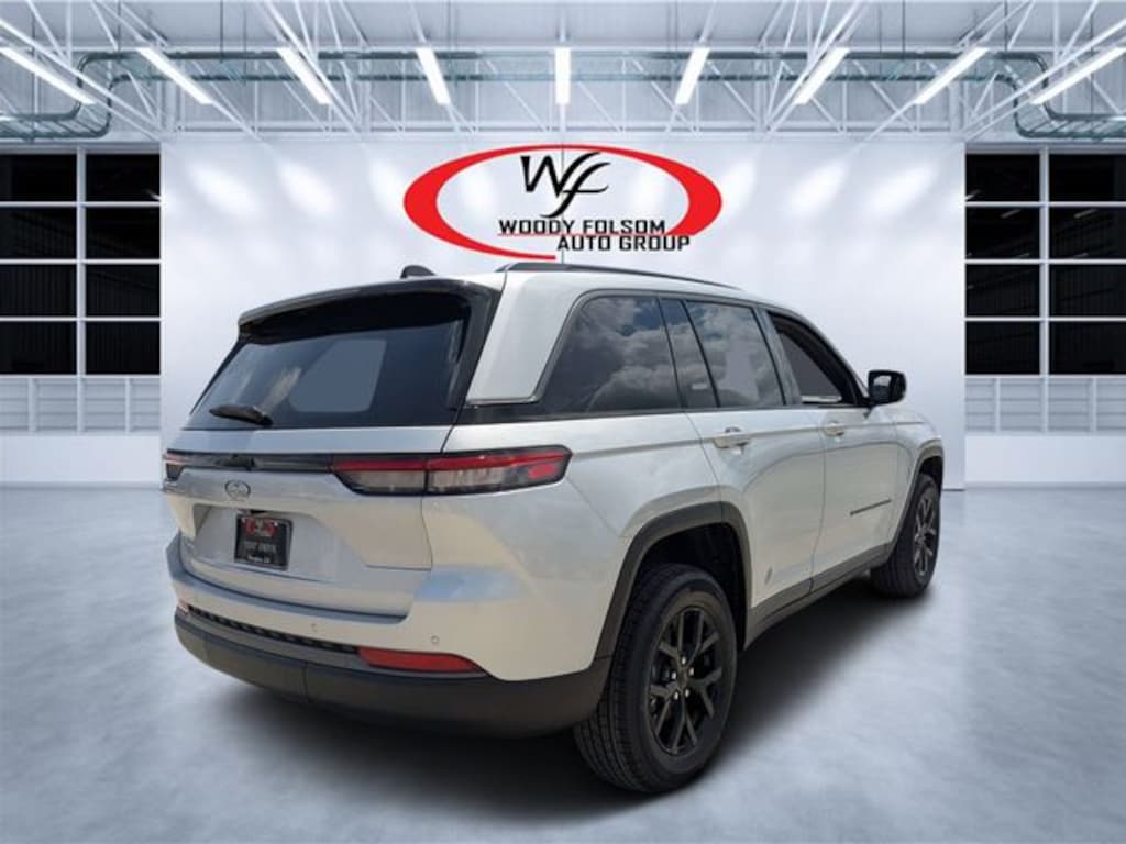 New 2026 Jeep Grand Cherokee LAREDO ALTITUDE 4X2 Sport Utility