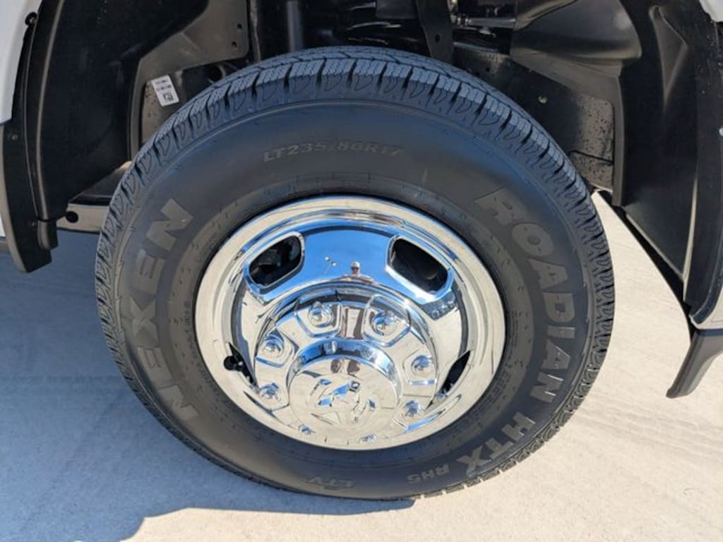 New 2026 Ram 3500 Chassis Cab TRADESMAN CREW 4X4 60' CA Pickup