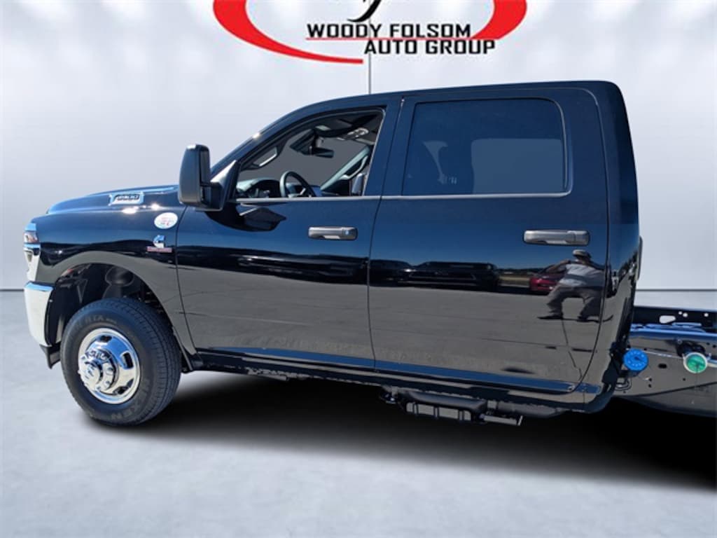 New 2026 Ram 3500 Chassis Cab 3500 TRADESMAN CREW CAB CHASSIS 4X4 60' CA Pickup