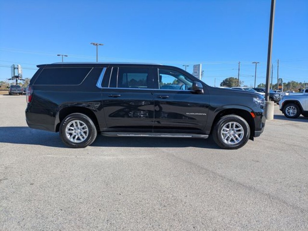 Used 2023 Chevrolet Suburban LT SUV