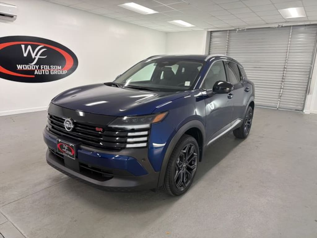 Used 2026 Nissan Kicks SR SUV