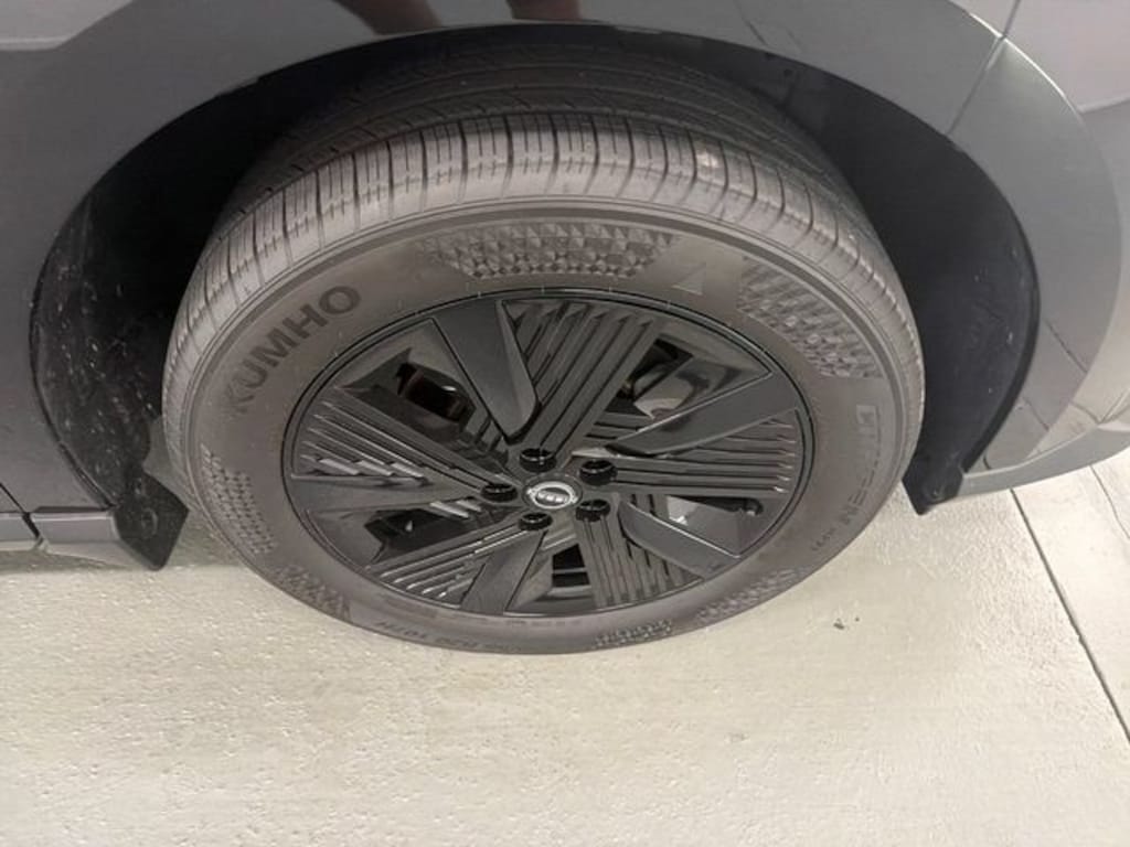 Used 2025 Nissan Murano SV SUV