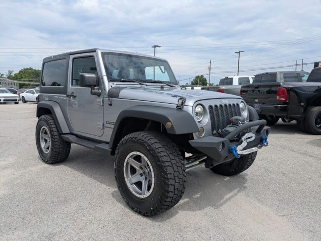 Used 2018 Jeep Wrangler JK Sport 4x4 SUV