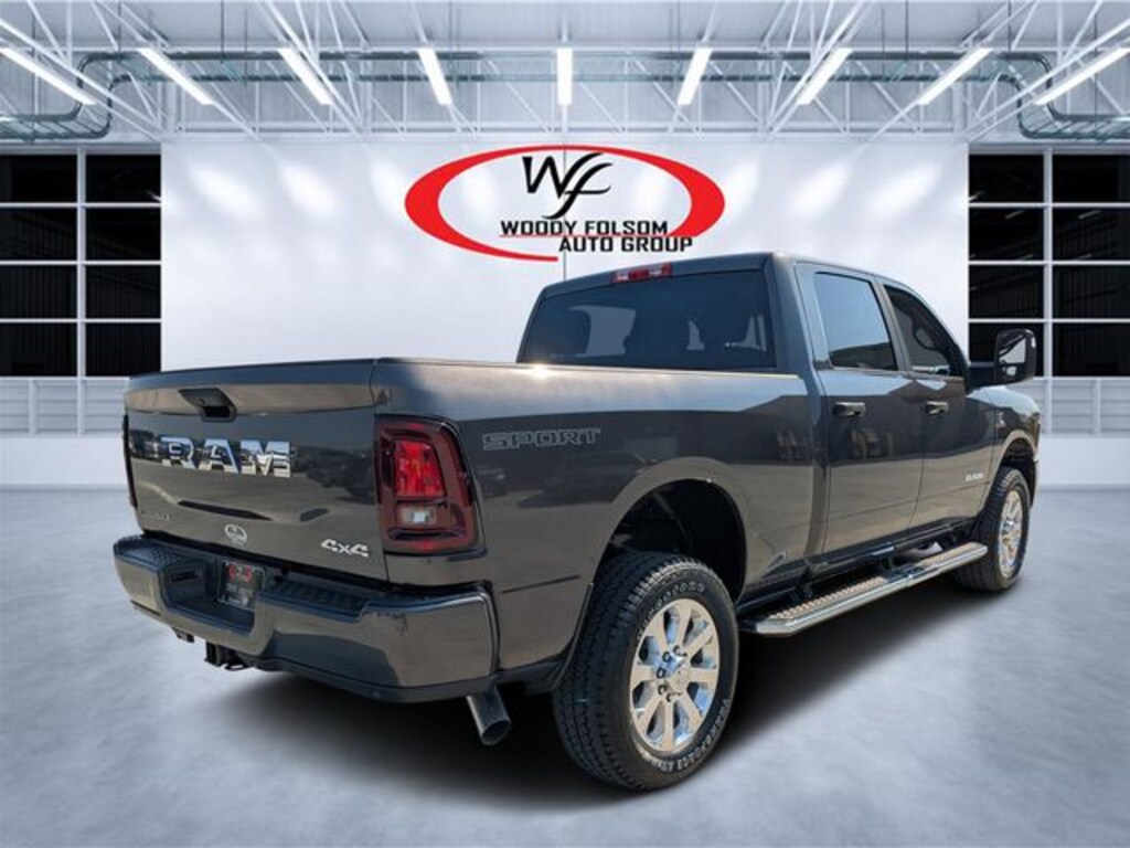 New 2026 Ram 2500 BIG HORN CREW CAB 4X4 6'4 BOX Pickup