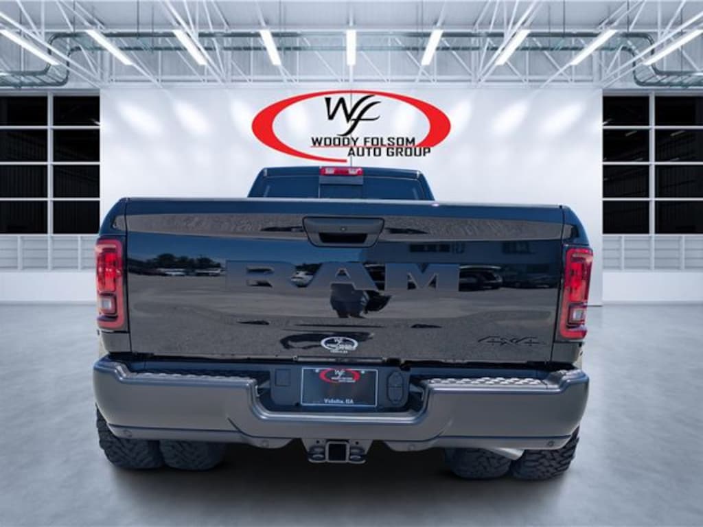 New 2026 Ram 3500 TRADESMAN CREW CAB 4X4 8' BOX Pickup