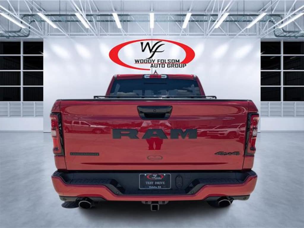 New 2026 Ram 1500 BIG HORN CREW CAB 4X4 5'7 BOX Pickup