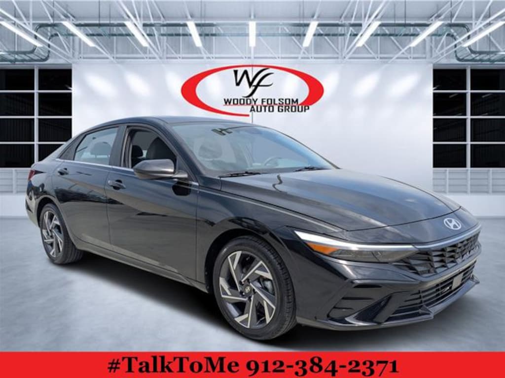 Used 2025 Hyundai Elantra SEL Convenience Sedan