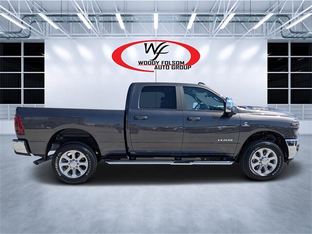 2025 Ram 2500 Laramie photo 2