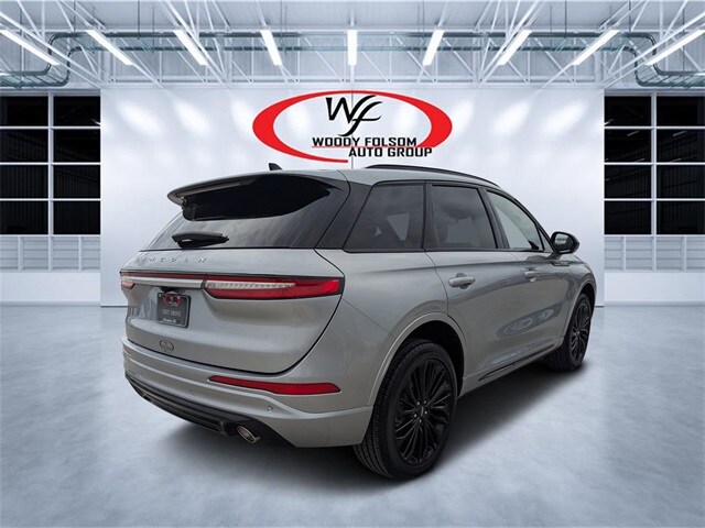 2024 Lincoln Corsair Reserve photo 2