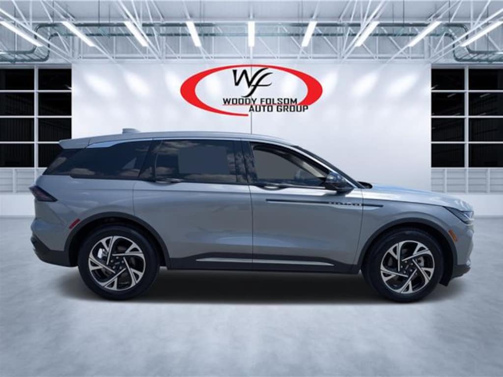 Used 2025 Lincoln Nautilus Premiere SUV
