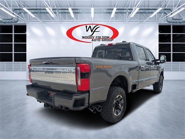 2024 Ford F-350 Platinum photo 3
