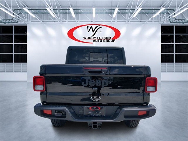2024 Jeep Gladiator Sport S photo 3
