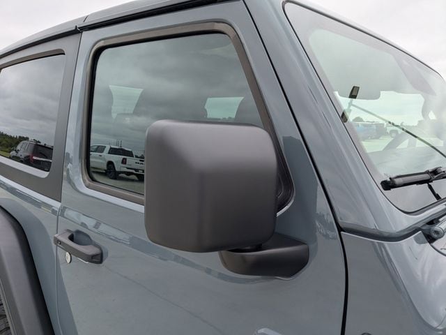 2025 Jeep Wrangler 2-Door Rubicon - Photo 11