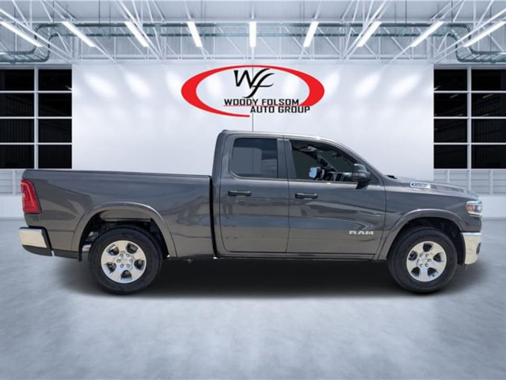 New 2026 Ram 1500 BIG HORN QUAD CAB 4X2 6'4 BOX Pickup
