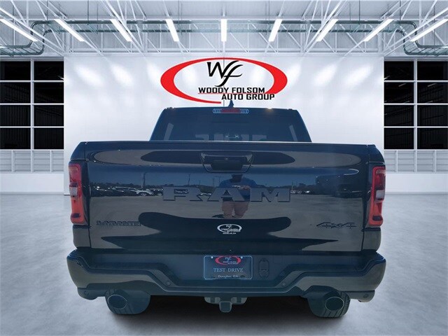 2025 Ram 1500 Laramie photo 3
