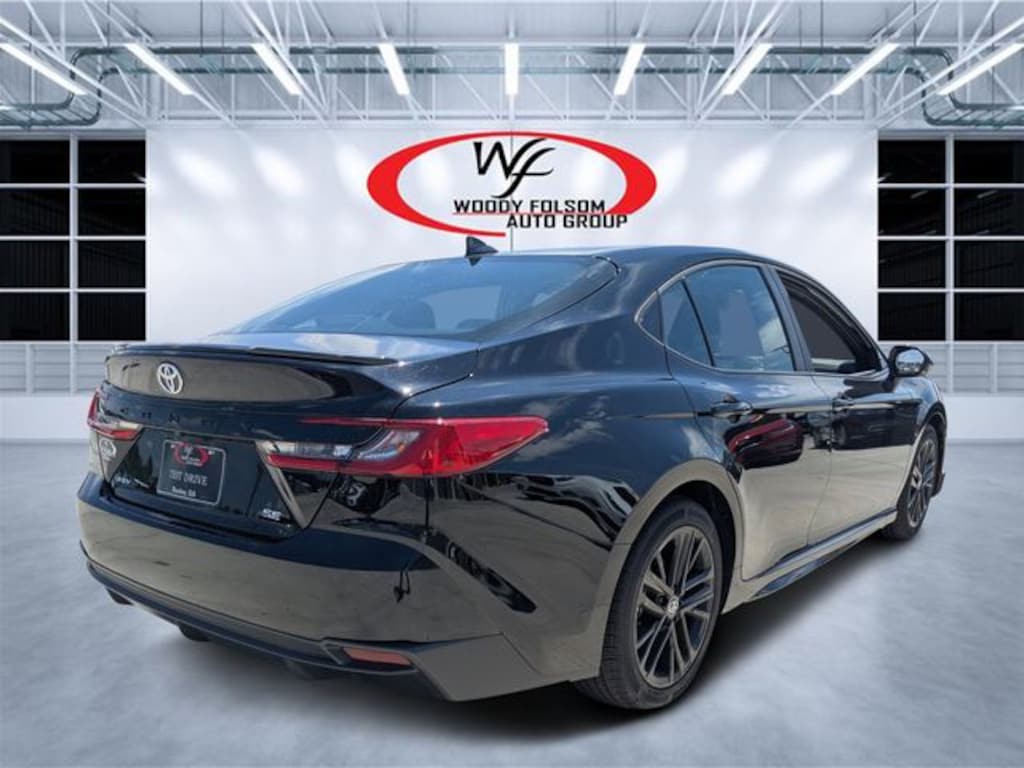 Used 2026 Toyota Camry SE Sedan