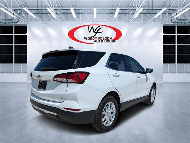2024 Chevrolet Equinox LT photo 3