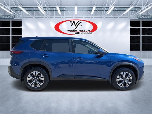2023 Nissan Rogue SV photo 2