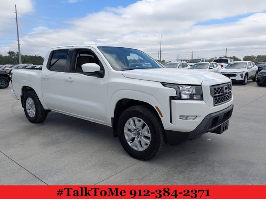 Used 2024 Nissan Frontier SV Truck Crew Cab