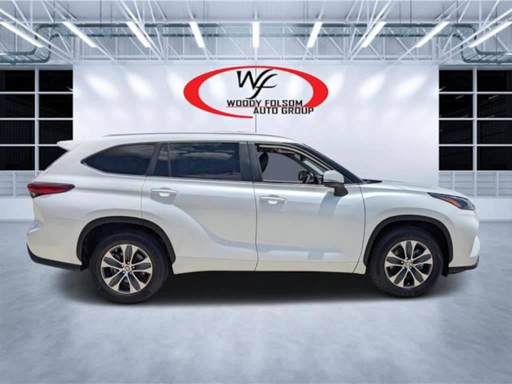 Used 2023 Toyota Highlander XLE SUV