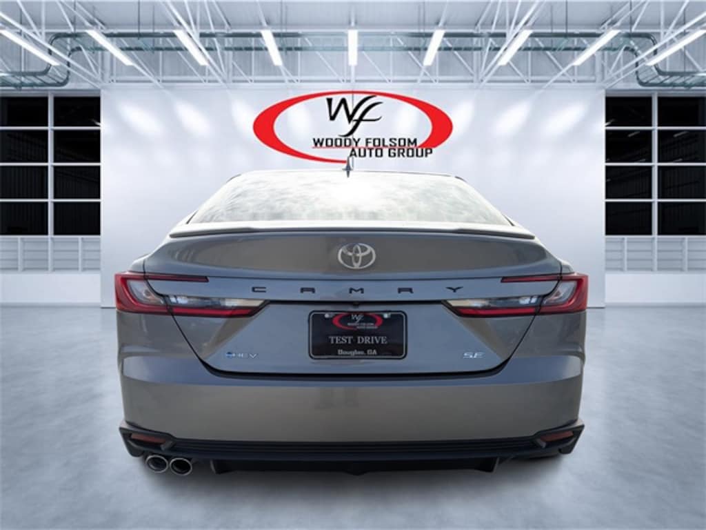 Used 2025 Toyota Camry SE Sedan