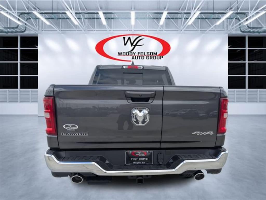 New 2026 Ram 1500 LARAMIE CREW CAB 4X4 5'7 BOX Pickup