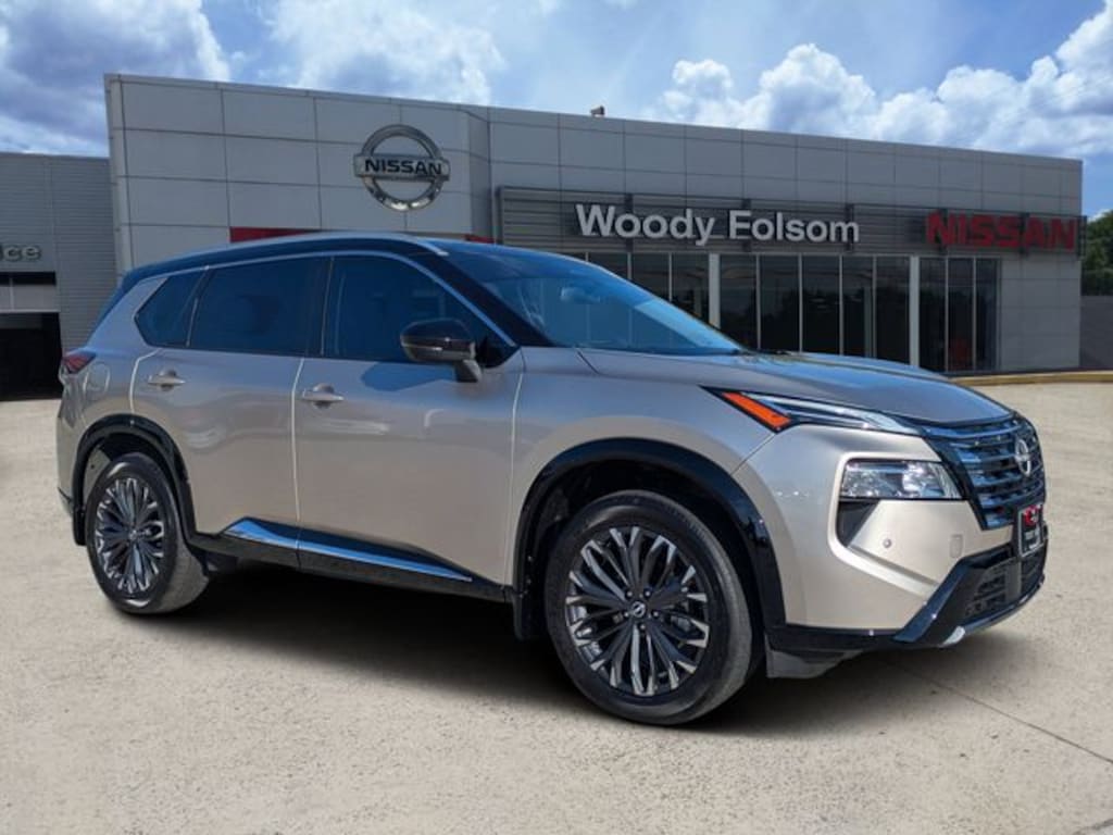 Used 2025 Nissan Rogue Platinum SUV