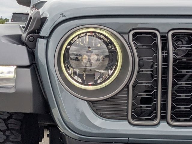 2025 Jeep Wrangler 2-Door Rubicon - Photo 9