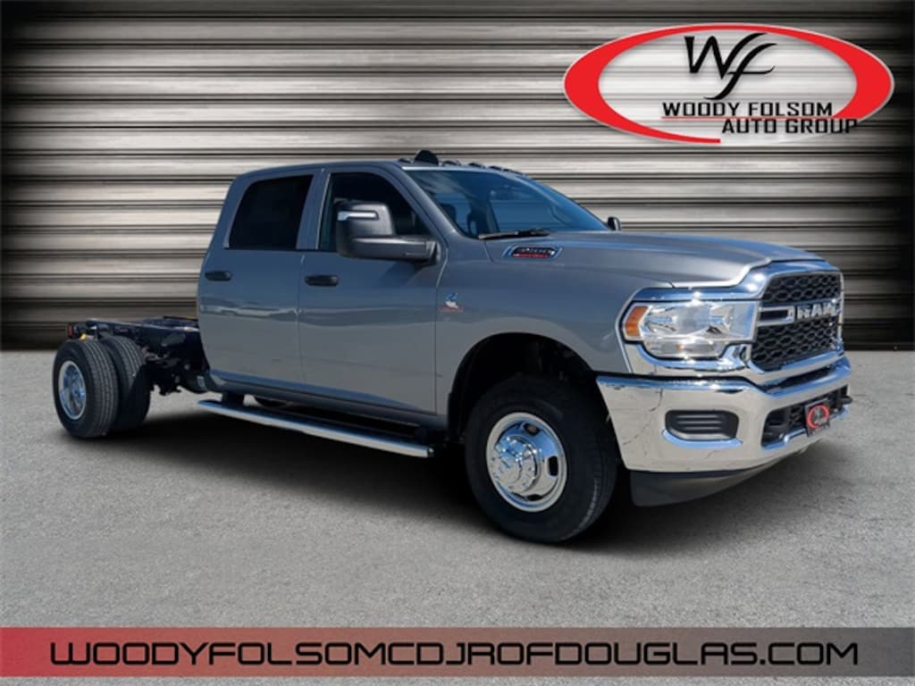 New 2024 Ram 3500 Chassis Cab 3500 TRADESMAN CREW CAB CHASSIS 4X4 60' CA Pickup
