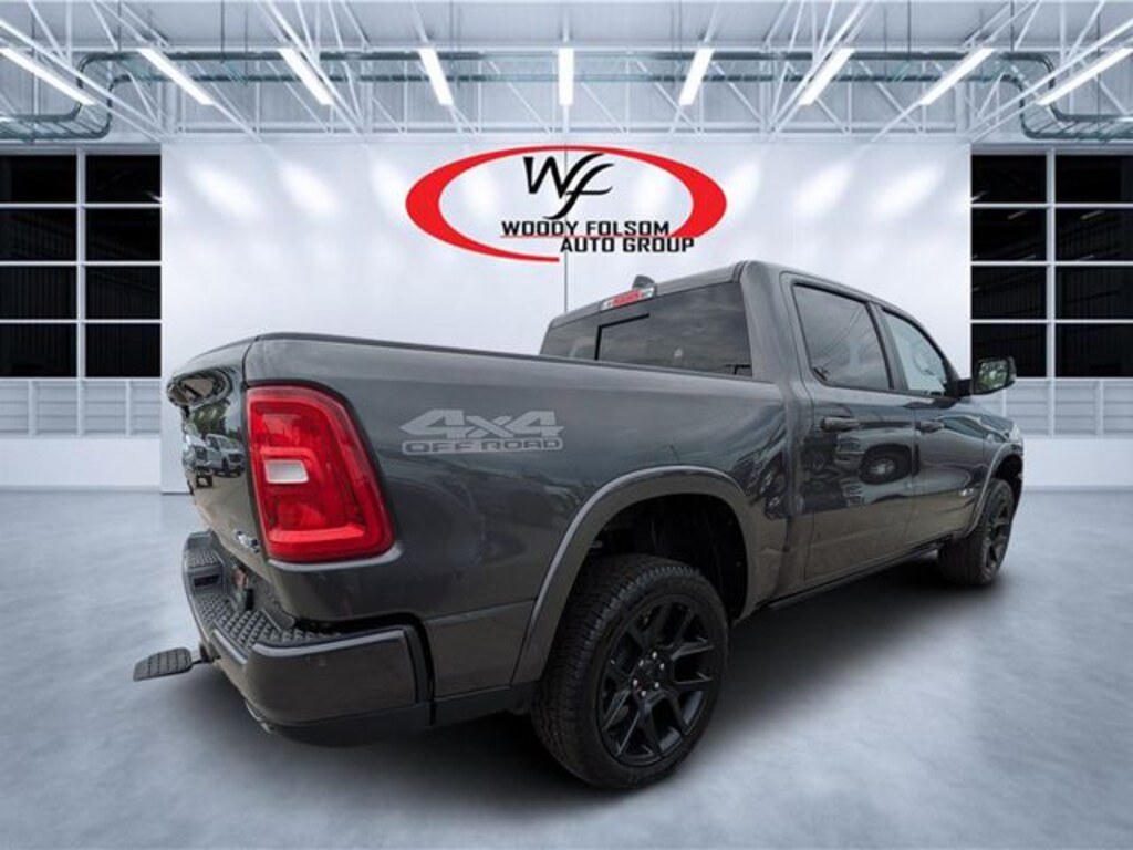 New 2026 Ram 1500 LARAMIE CREW CAB 4X4 5'7 BOX Pickup