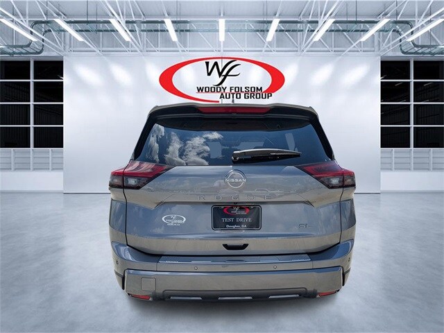 2024 Nissan Rogue SL photo 4