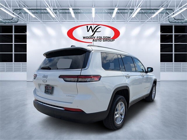 2025 Jeep Grand Cherokee Laredo Sport photo 3